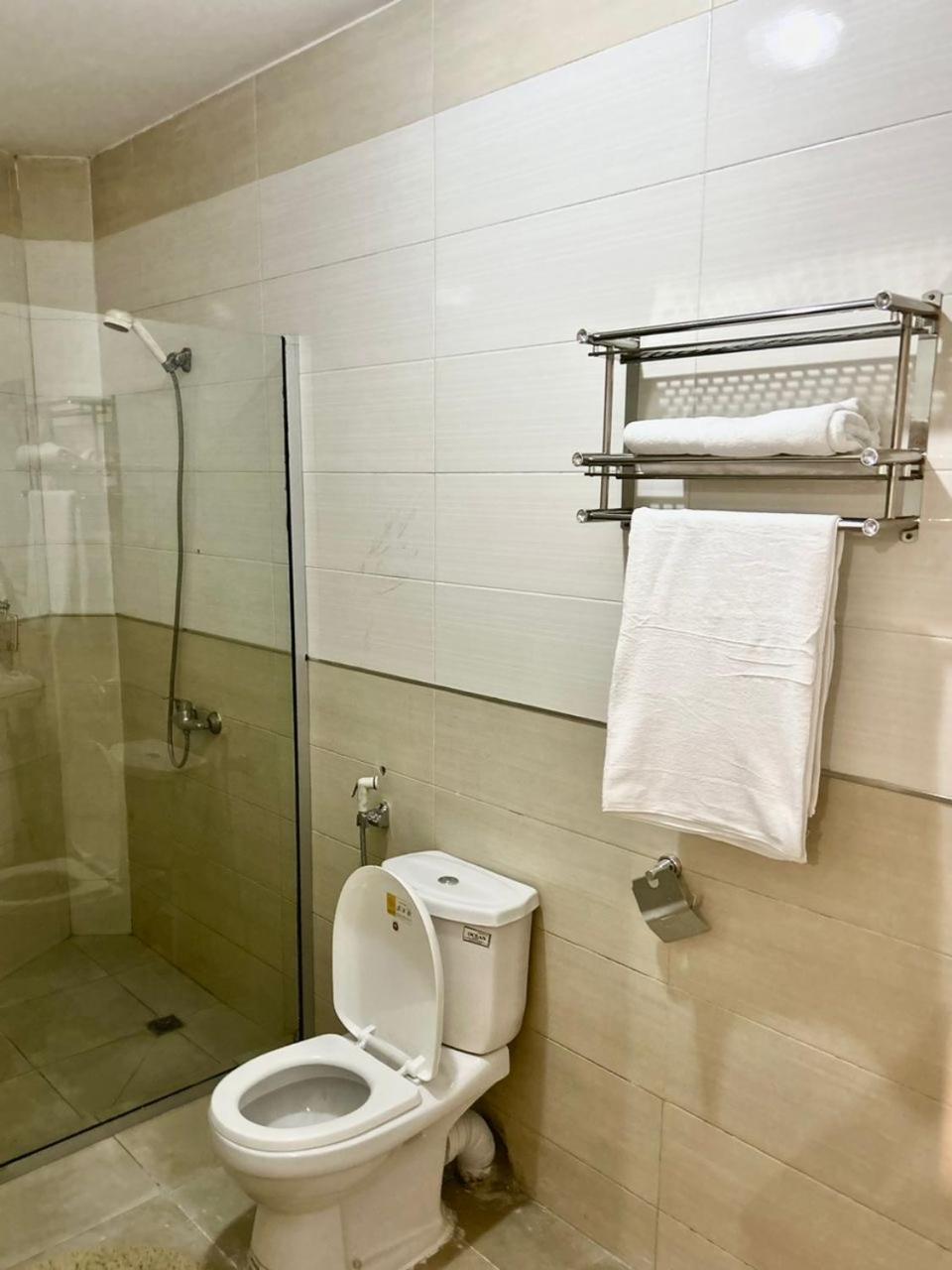 Large 3 Bedroom Appartement Dakar