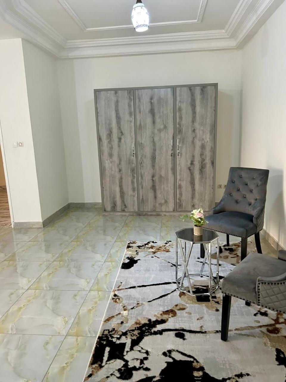 Appartement Large 3 Bedroom Dakar
